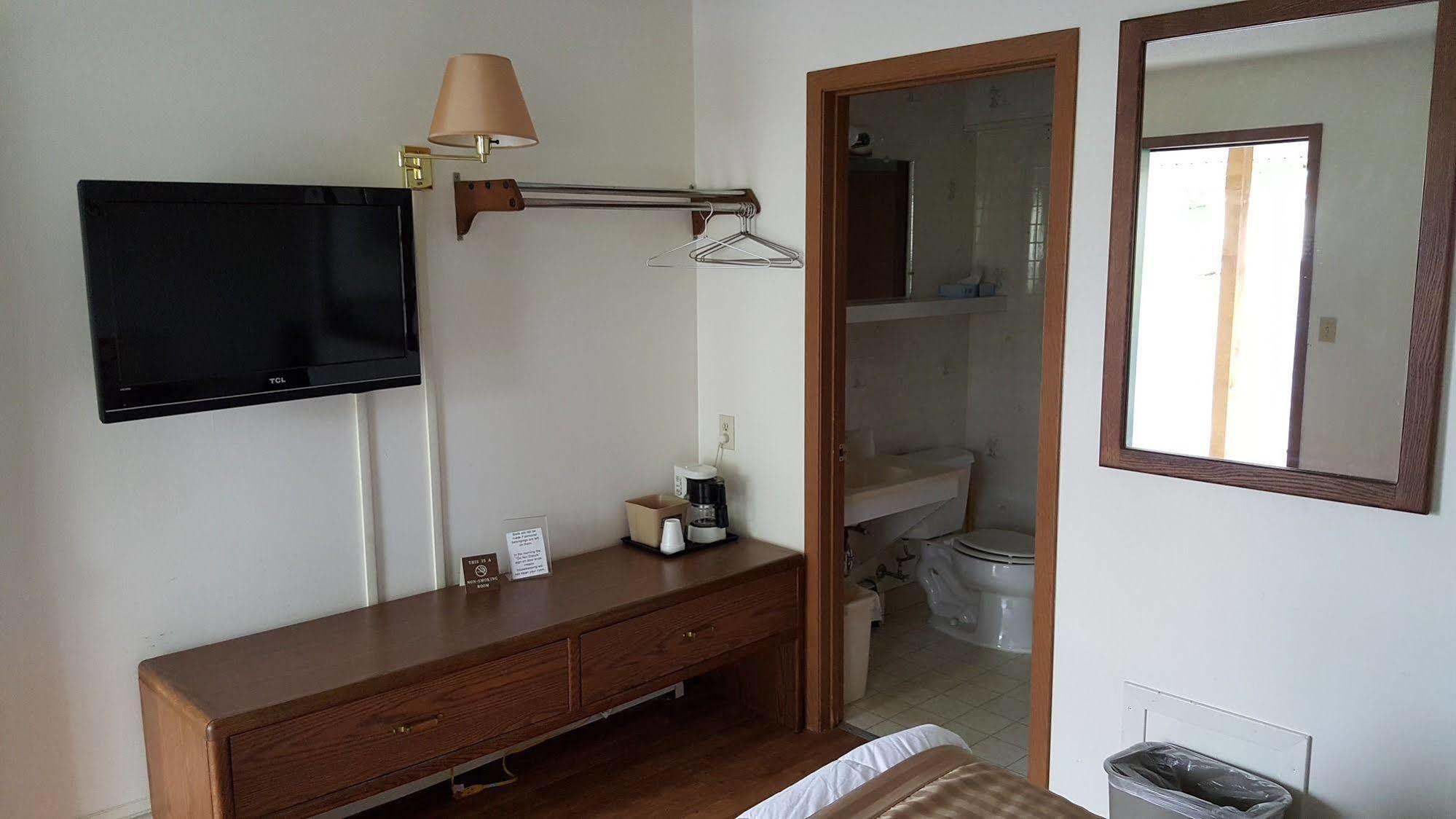Budget Host Inn Detroit Lakes Dış mekan fotoğraf