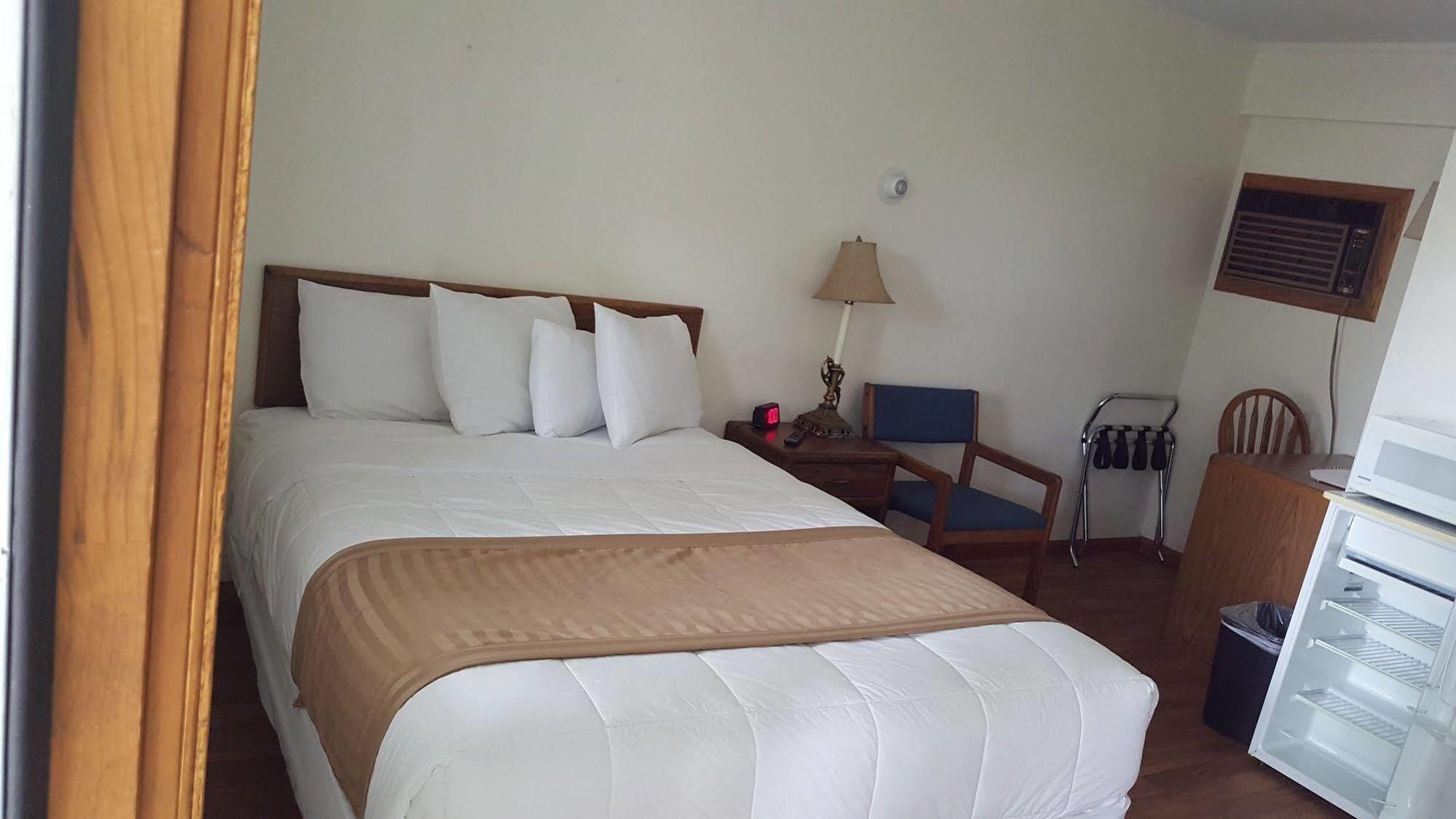Budget Host Inn Detroit Lakes Dış mekan fotoğraf